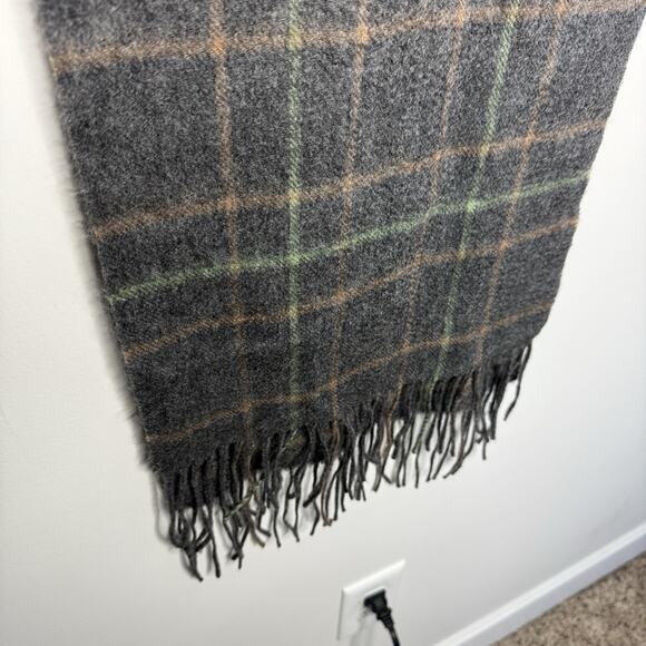 Nordstrom 100% Merino Wool Scarf 71x12 Gray Fringe Quiet Luxury Minimal Neutral - Picture 4 of 5